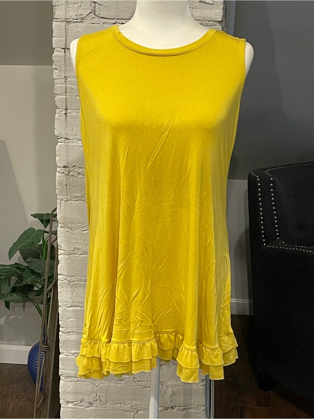 Yellow Ruffle-Hem Sleeveless Women's dress